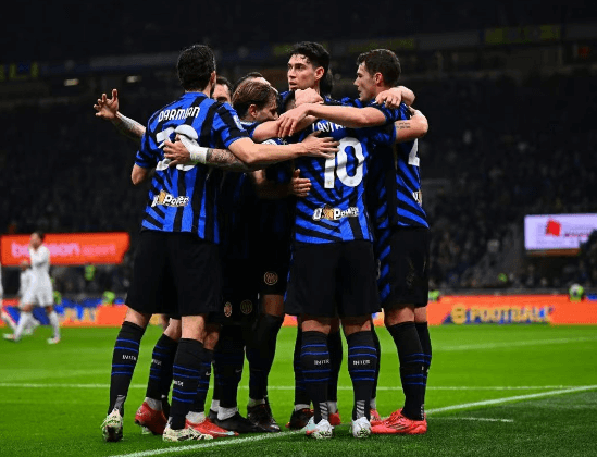 Inter Mediolan rewanżuje się Fiorentinie 2-1 i jest tuż za Napoli w punktacji